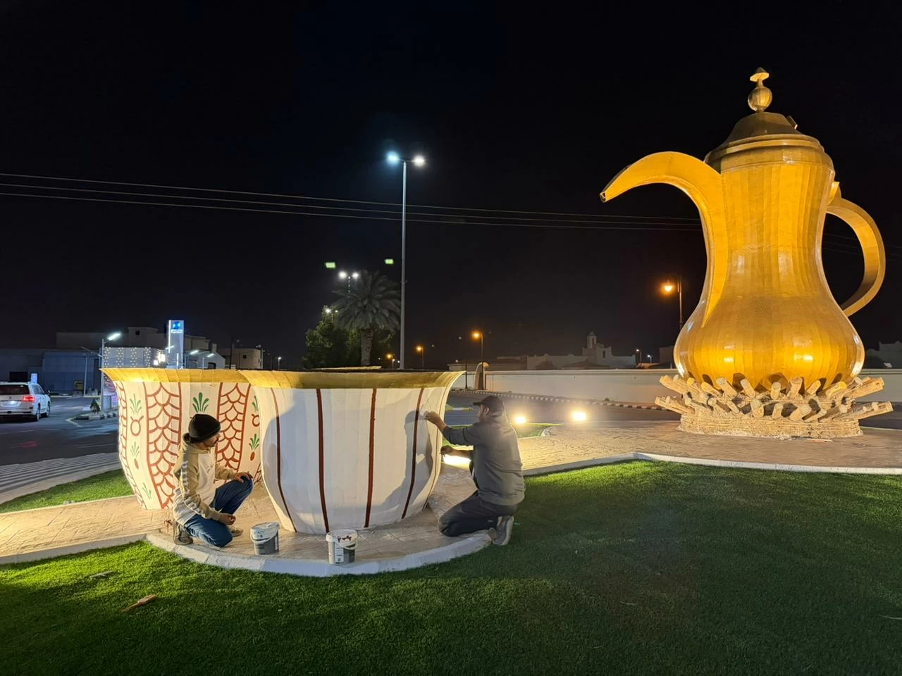 أنامل وطنية مبدعة تُساهم في إضافة لمسات جمالية للميادين والجداريات في الشملي