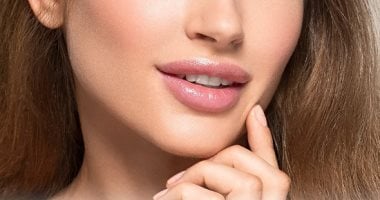 4 وصفات طبيعية لعلاج اسمرار الشفاه