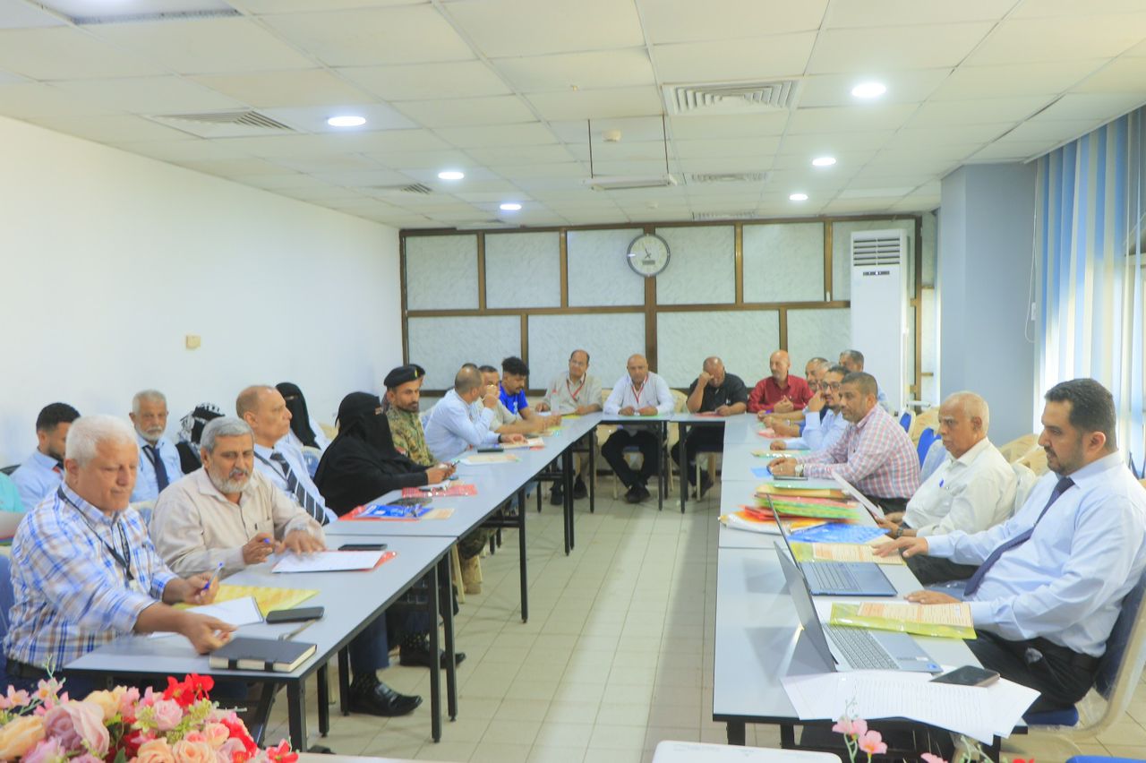 عدن.. ورشة عمل حول الضوابط والإجراءات الخاصة بالمسافرين حاملي الأدوية المراقبة