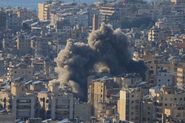 جيش الاحتلال الإسرائيلي يكثف غاراته الجوية وقصفه المدفعي على جنوب لبنان