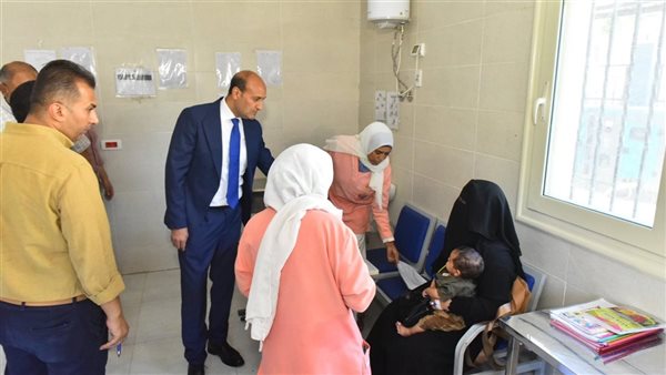 محافظ أسيوط يتفقد وحدة طب الأسرة بقرية المعصرة