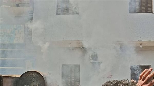 السيطرة على حريق التهم محولا كهربائيا في المنوات (صور)