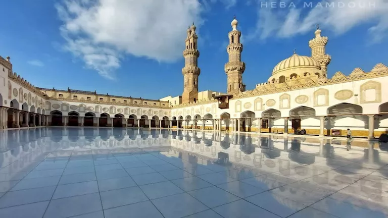 التلفزيون ينقل شعائر صلاة الجمعة بعد قليل من الجامع الأزهر