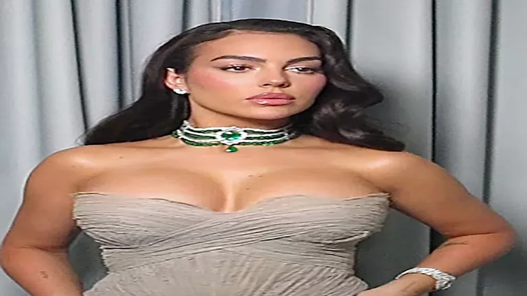 جورجينا تتألق بالشعر الأشقر في كان