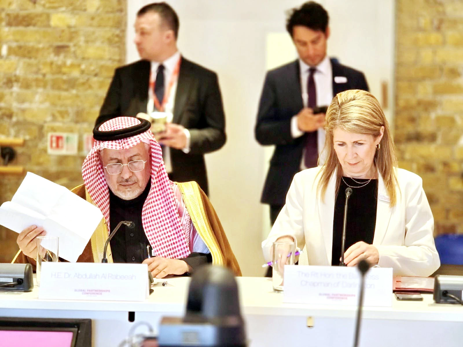الربيعة: 4,200 مشروع إنساني في 113 دولة بقيمة 8.3 مليار دولار