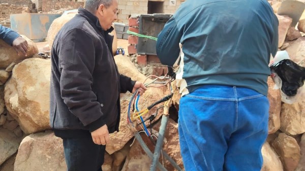 إصلاح أعطال الكابلات المتضررة نتيجة تساقط الأمطار بسانت كاترين
