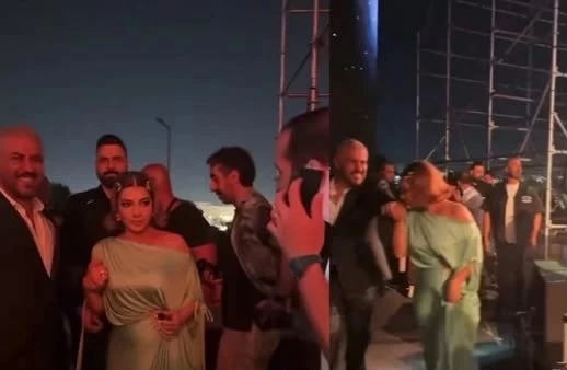 بعد شائعات الانفصال.. أصالة تقبل يد فائق حسن على المسرح