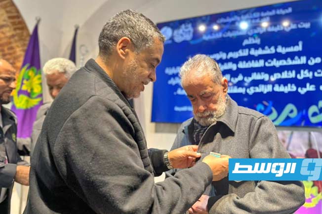 كشاف ليبيا يكرم القائد الكشفي يسري عبدالعزيز