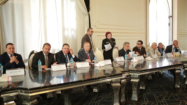 اتحاد المستثمرين يستمع لشكاوي الصُناع ومقترحاتهم بأسيوط