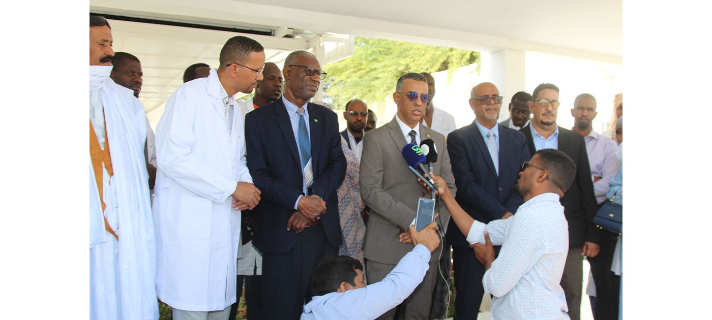 وزير الصحة يزور المستشفى الوطني والمركز الوطني لتركيب وتنشيط الأعضاء