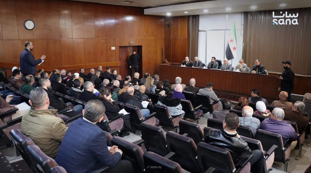 محافظ اللاذقية يبحث مع مجلس المدينة سبل تسريع إنجاز المشاريع التنموية والخدمية