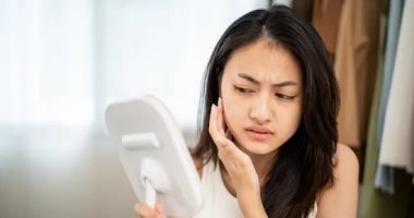 هواء المكاتب تريند التيك توك.. لماذا تصاب البشرة بحب الشباب خلال فترة العمل؟