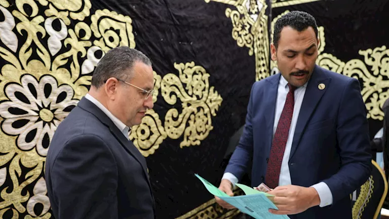 وزير التعليم العالي يدلي بصوته في انتخابات نقابة المهندسين بالإسكندرية