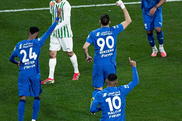 الهلال يكتسح النجمة برباعية ويواصل انتصاراته
