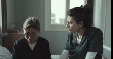 مسلسل صحاب الأرض.. الحلقة 4 توثق نقص الغذاء والماء فى غزة.. إياد نصار يبكى على الوضع ويبحث عن طعام تحت الأنقاض.. منة شلبى تساعد سارة يوسف والأخيرة فى ورطة بسبب المسعف