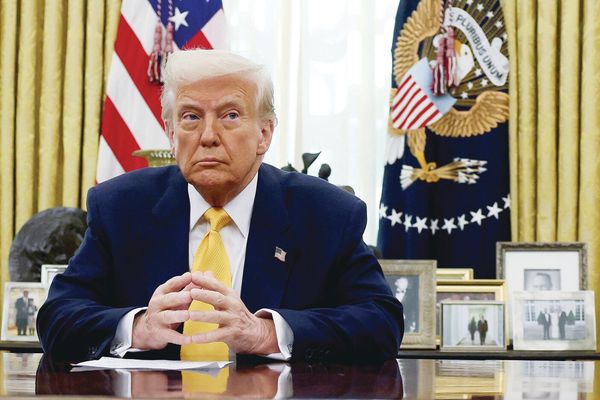 قاض: رسوم ترامب على تأشيرات "إتش-1بي" للعمال الأجانب غير قانونية