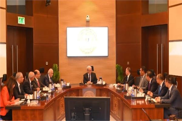 نائب رئيس الوزراء: أكبر شركة صينية للإطارات تضخ استثمارات بـ 550 مليون دولار في مصر