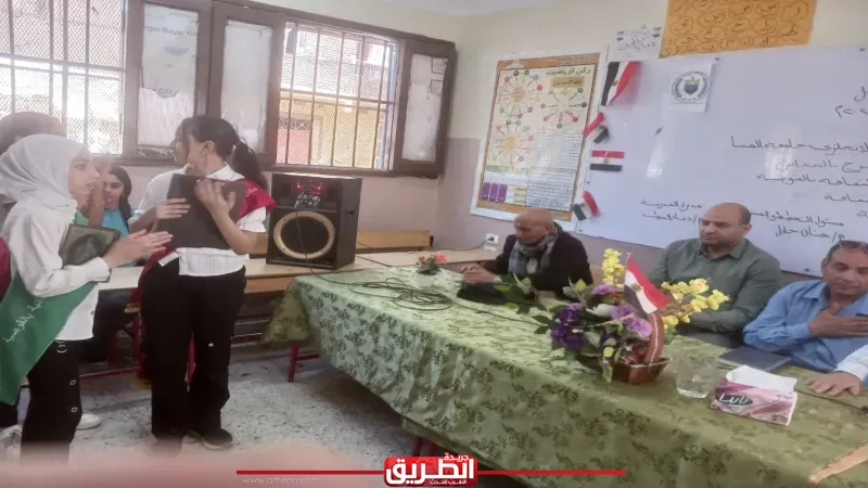 محافظ أسيوط: فعاليات ثقافية وفنية متنوعة احتفالًا بالعيد القومي للمحافظة لتعزيز الوعي والانتماء لدى المواطنين