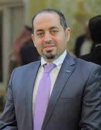 "حين يصبح الضجيج حقيقةً بديلة ... تأملات في مصير الإنسان المعاصر "