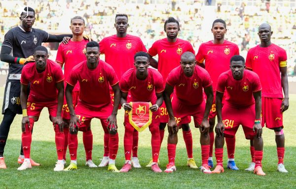 بيان توضيحي من نادي المريخ بخصوص اللاعب أبيض