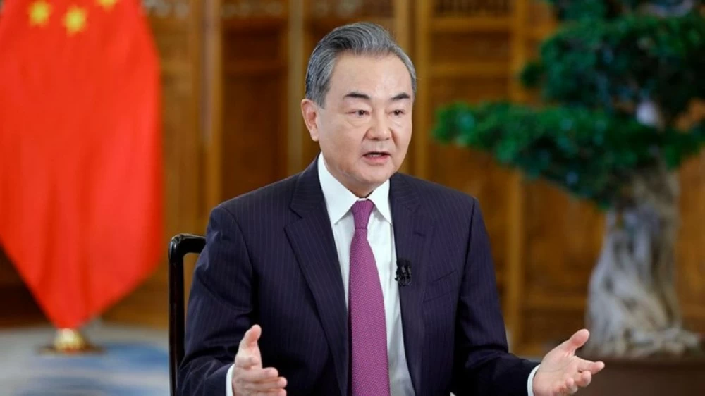 وزير الخارجية الصيني يقول إن المشكلات الأوروبية لا تأتي من الصين