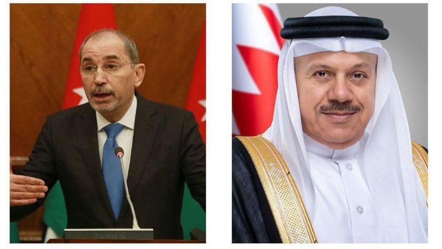 وزير الخارجية يبحث مع نظيره البحريني تطورات الأوضاع الإقليمية في المنطقة