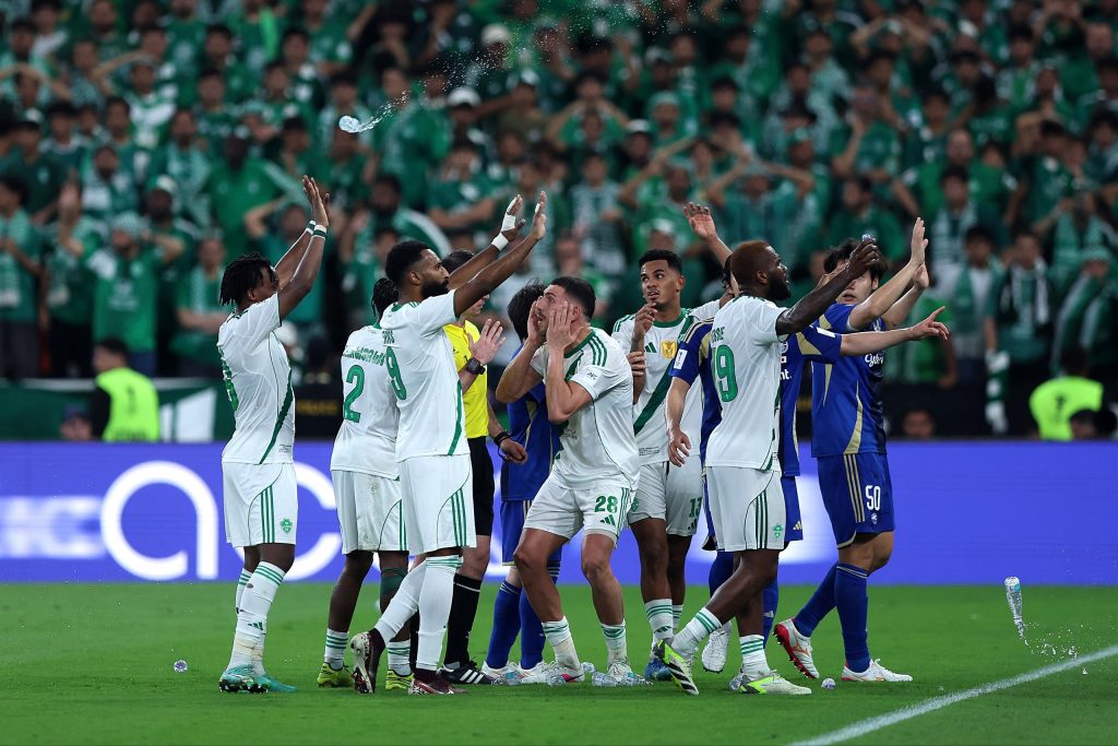 الأهلي السعودي يُجري استفسارات حول حارس قونيا سبور التركي