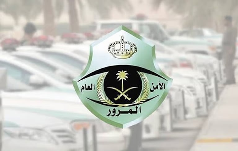«المرور» تحث قائدي الشاحنات على إحكام تثبيت الحمولة