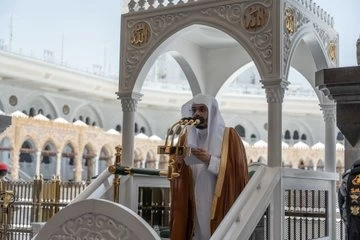 خطيب المسجد الحرام: الإيمان بالقضاء والقدر يورث راحة النفوس وطمأنينة القلوب فلا تحزنوا على ما فات