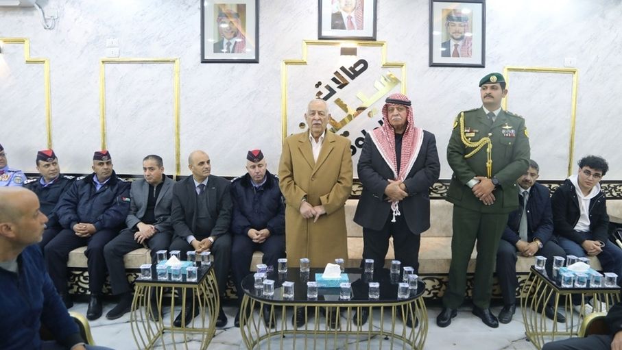 مندوبا عن الملك وولي العهد.. العيسوي يعزي بشهداء الواجب من إدارة مكافحة المخدرات
