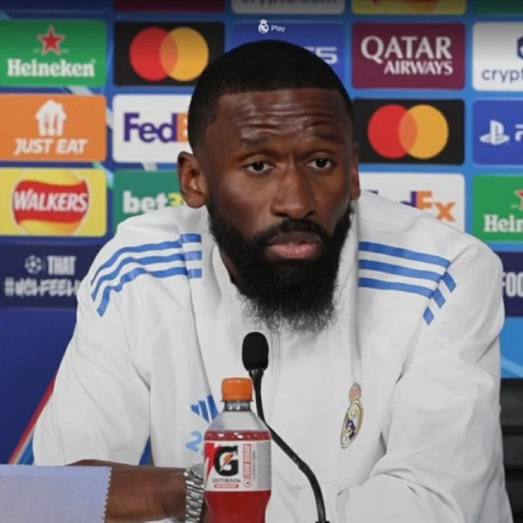 «رمضان» يقطع مؤتمر لاعب ريال مدريد