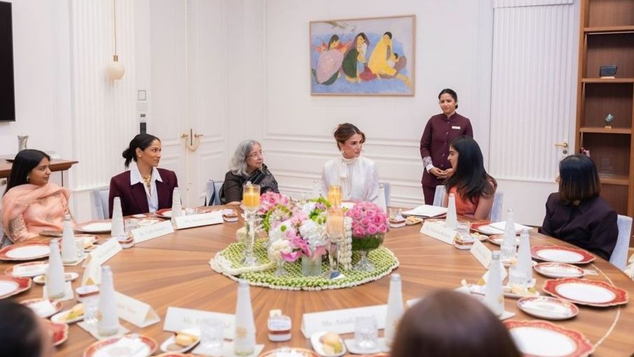 الملكة تلتقي رائدات أعمال في مركز نيتا موكيش أمباني الثقافي