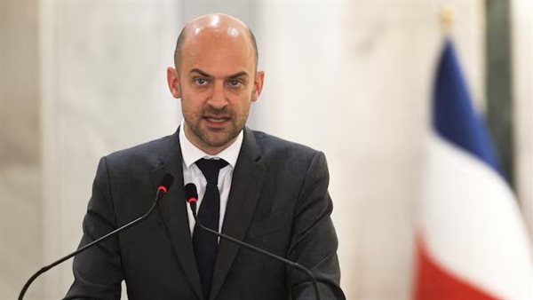 فرنسا تعتزم تقديم 60 طنا من المساعدات الإنسانية إلى لبنان