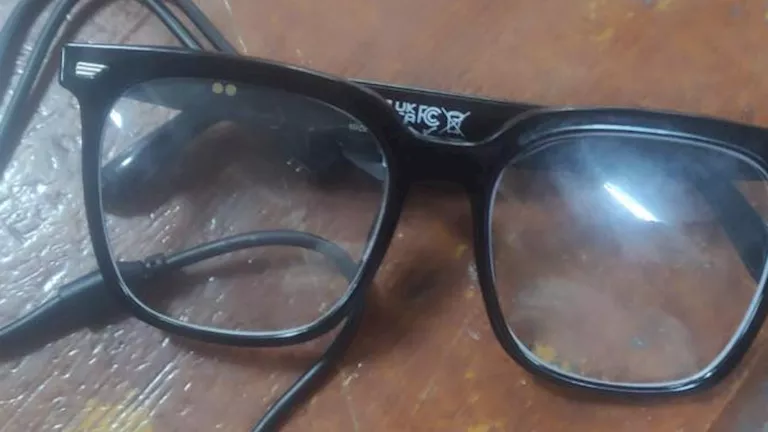 إحباط حيلة لطالب استخدم نظارة بلوتوث للغش في حقوق بني سويف