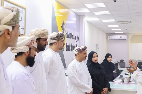وزير التجارة والصناعة وترويج الاستثمار يطلع على الفرص الاستثمارية بمحافظة الداخلية
