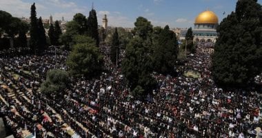 60 ألف مصلٍ يؤدون صلاة الجمعة في المسجد الأقصى رغم قيود الاحتلال