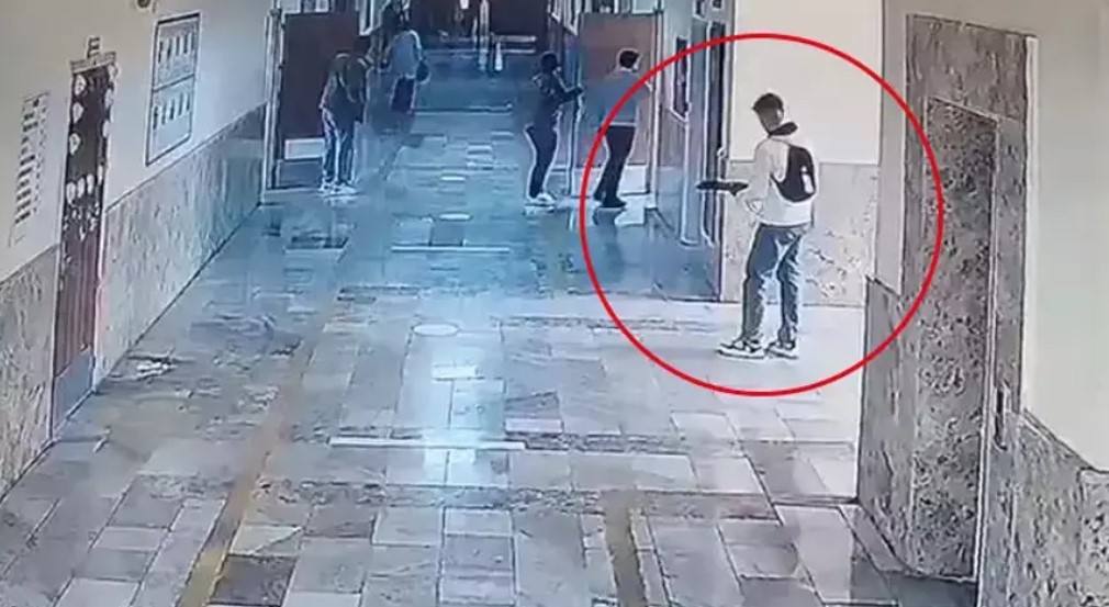 تركيا: إصابة 16 شخصاً في إطلاق نار بمدرسة ثانوية .. و المهاجم ينهي حياته