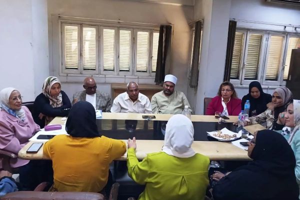 محافظ أسوان يتابع جهود فرع المجلس القومى للمرأة وتنوع الأنشطة والبرامج التدريبة وخدمات التوعية المجتمعية