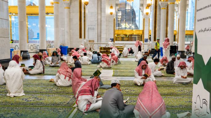 المسجد الحرام.. انطلاق دورة «حفظ السنة النبوية والمتون العلمية» لعام 1448هـ