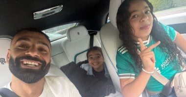 الملك وأميراته.. كواليس ظهور محمد صلاح مع ابنتيه مكة وكيان