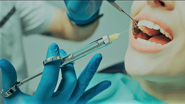 نقابة الأسنان تحذر: تعليم بلا مستشفى جامعي غير مقبول ويهدد جودة المهنة