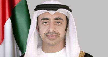 وزير خارجية الإمارات يهاتف نظرائه في باكستان وإيطاليا وفرنسا وأذربيجان