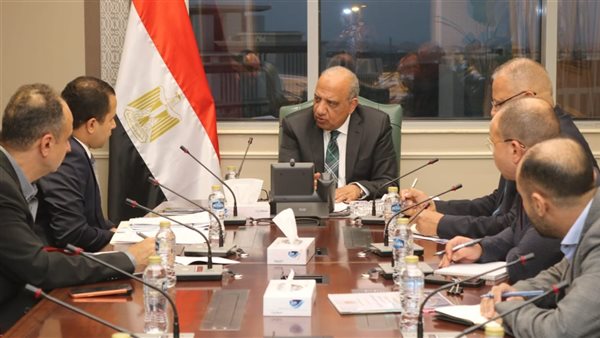 7470 ميجاوات قيد التنفيذ.. وزير الكهرباء يتابع مشروعات الطاقة الشمسية والرياح مع «تحيا مصر»