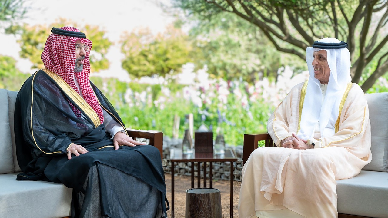 سعود بن صقر يعرب عن تمنياته لقنصل السعودية الجديد بالنجاح في عمله