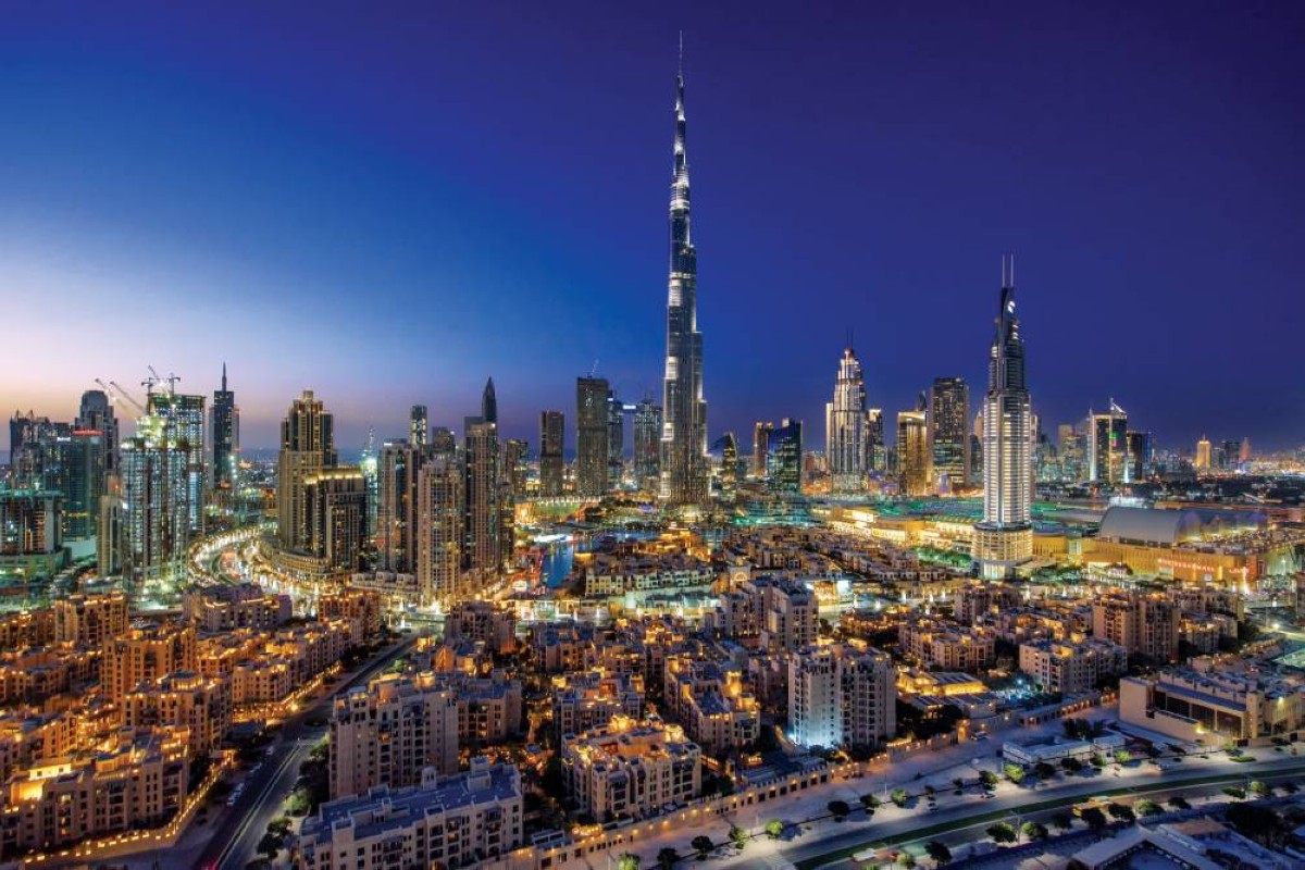 القطاع الخاص في الإمارات يواصل العمل دون توقف
