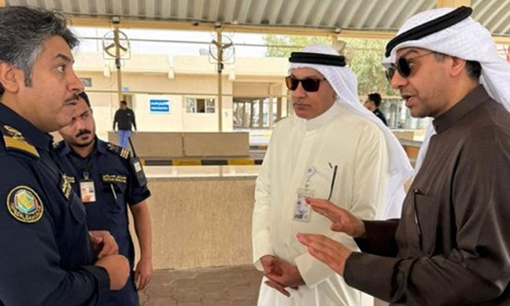 رئيس الجمارك يتفقد منفذ السالمي الحدودي ويهنئ الكوادر الجمركية بعيد الفطر السعيد