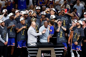 نيويورك نيكس يعتلي عرش الـNBA بعد 53 عاماً من الغياب