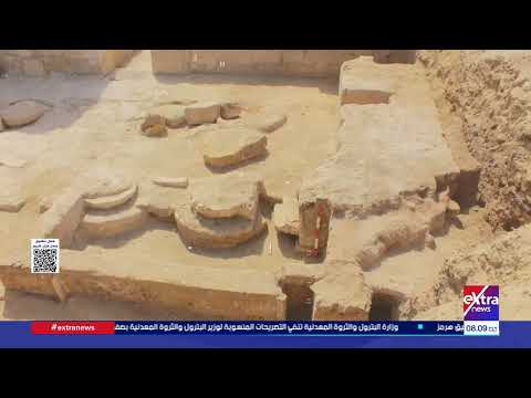 منها أحجار تحمل أسماء وألقاب بسماتيك الأول.. معبد القصر القديم بالواحات البحرية يبوح بأسرار جديدة