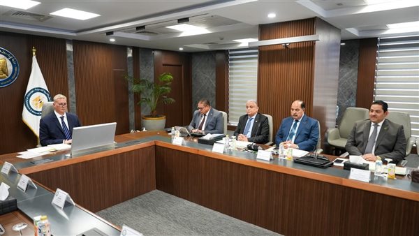 وزير البترول يشهد أعمال الجمعية العامة لشركة كارجاس