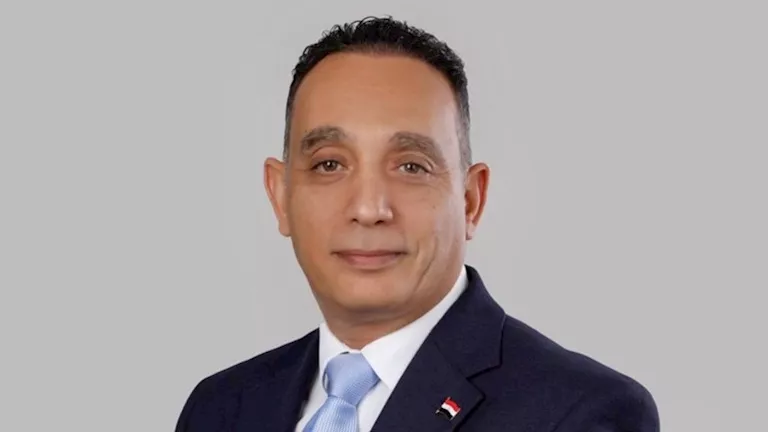طلب إحاطة للكشف عن حالة ألواح الطاقة الشمسية بالعاصمة الإدارية